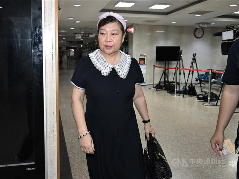 國民黨立委羅明才新店服務處主任繆維蕙（圖），涉偽造民進黨新北市議員陳乃瑜罷免提議書，遭北檢聲押禁見獲准，繆女不服提抗告，高院8日駁回抗告確定。（中央社檔案照片）   