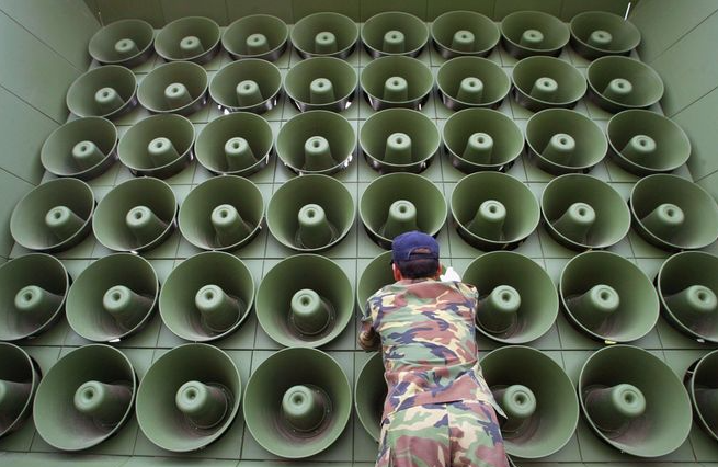 6 月 11 日,南韓軍方率先停止對北擴音廣播,僅約 10 小時後,北韓也隨即中止噪音干擾。 圖:翻攝自百度 6 月 11 日,南韓軍方率先停止對北擴音廣播,僅約 10 小時後,北韓也隨即中止噪音干擾。 圖:翻攝自百度