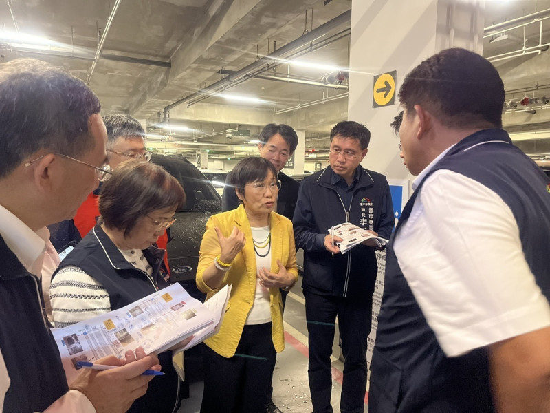 內政部長劉世芳今（9）日到台中國家歌劇院視察防空避難設備整備概況。   圖：內政部提供