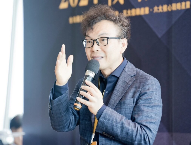 「新竹雙罷」發言人林志潔10日據民眾舉發，指國民黨籍立委鄭正鈐有刪通訊軟體LINE帳號、湮滅證據跡象，到北檢陳報證據；鄭正鈐辦公室說，不實指控，希望新竹市民別被政治抹黑手法誤導。圖為鄭正鈐過往出席活動。（鄭正鈐提供）中央社記者郭宣彣傳真 114年7月10日   