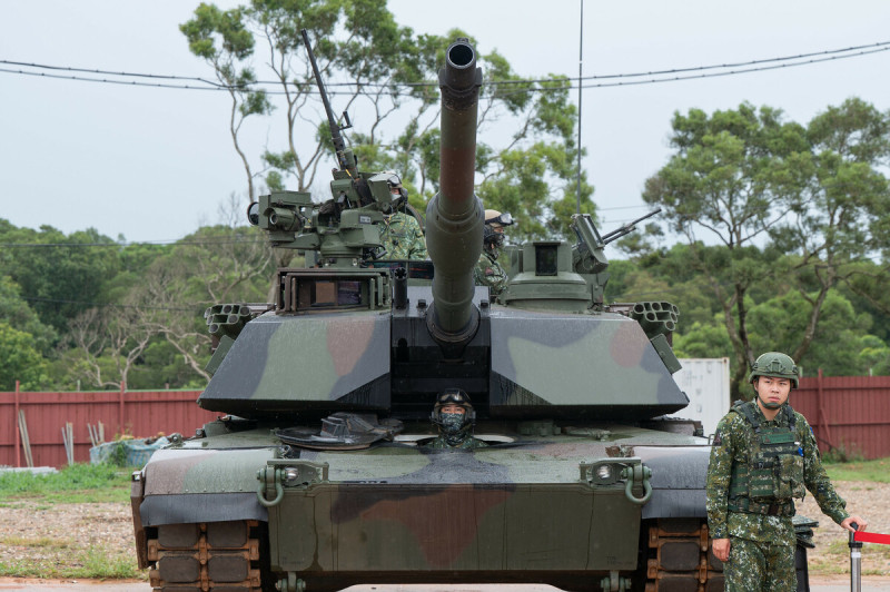 參與M1A2T新式戰車實彈射擊訓練官兵。 圖:總統府提供