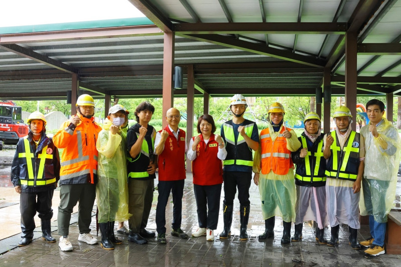 黃敏惠市長感謝桃園市政府團隊協助。   圖：嘉義市政府提供