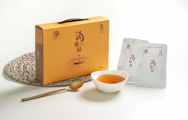 台中福華霸氣推出「台中福華滴雞精」買三送一優惠活動。圖:台中福華/提供 台中福華霸氣推出「台中福華滴雞精」買三送一優惠活動。圖:台中福華/提供