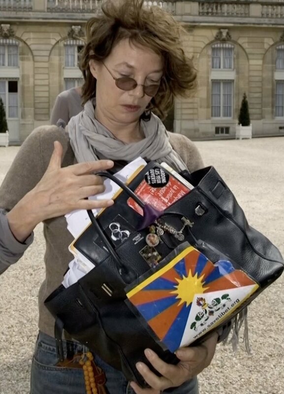 珍·柏金（Jane Birkin）的原始柏金包在蘇富比拍賣會上以近 3 億台幣的高價售出，打破手袋拍賣史上紀錄。   圖：翻攝自 X @nexta_tv