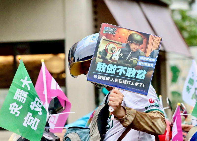 車隊首先抵達羅廷瑋選區。 圖:罷免團體/提供