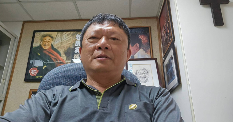 嘉義市培元里長蔡坤龍疑因積勞成疾在家中身亡。   圖：翻攝蔡坤龍臉書
