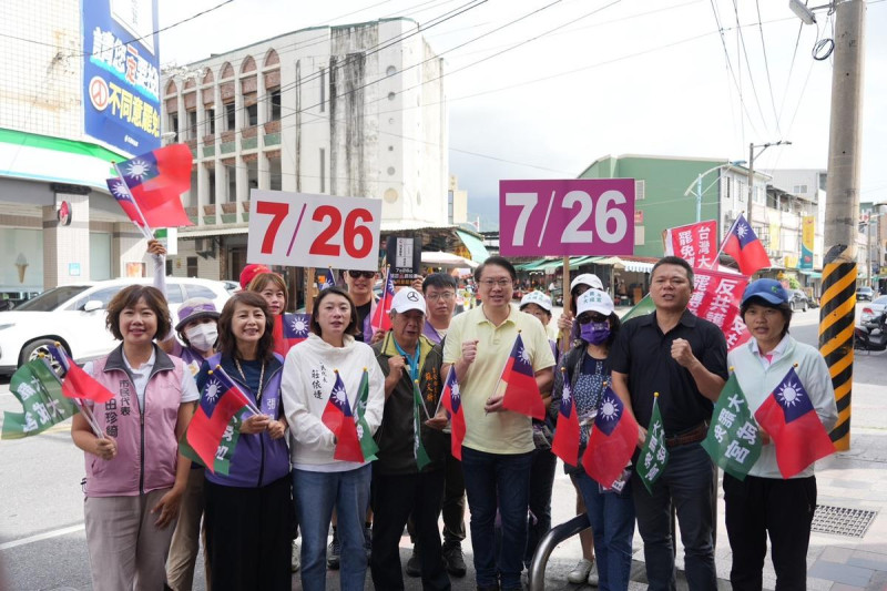 民進黨秘書長林右昌表示，催出國民黨花蓮「反傅力量」，中華民國派與台灣派大團結。   圖：民進黨提供