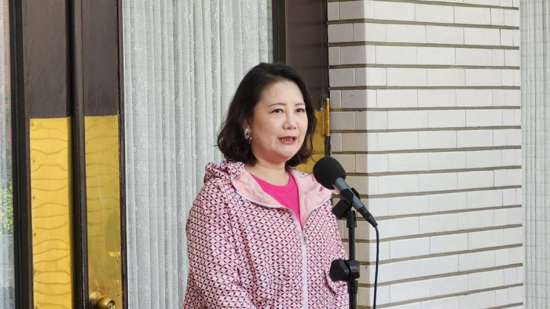 民進黨團幹事長吳思瑤認為，從密集造勢到蔣萬安人設翻轉，可見北市5藍委很可能在罷免行動摔下馬。   圖：蕭依岑/攝