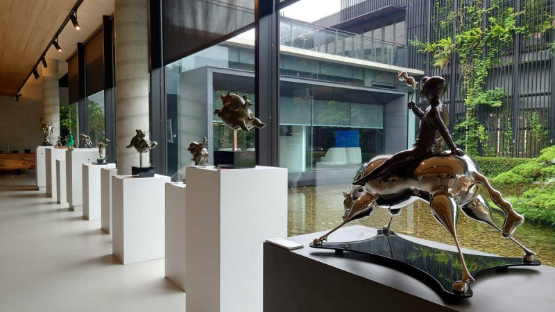 鉅虹美學館正舉辦藝術雙聯展。   圖：鉅虹美學館/提供