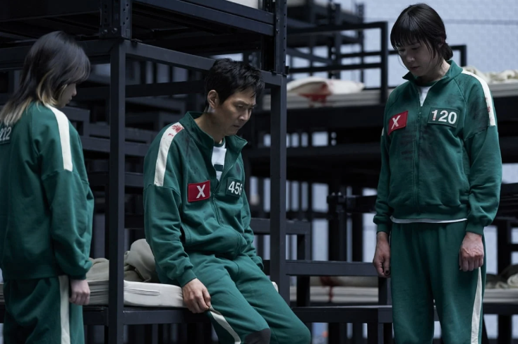 受外界看好的南韓影集《魷魚遊戲》第二季，本屆艾美獎並未獲得提名，讓劇迷大嘆可惜。   圖：翻攝自Netflix官網