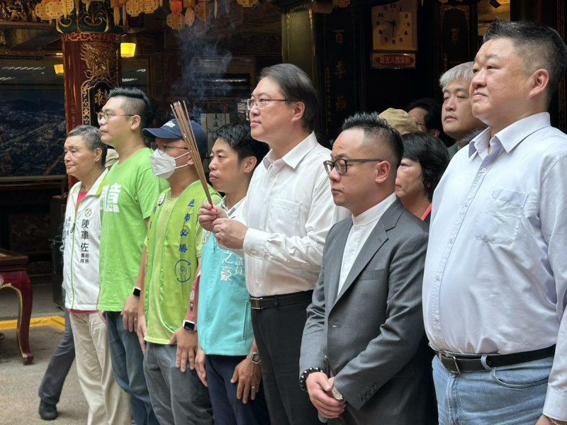 林右昌出席「護國大遶境 - 基隆集結出發儀式」。 圖:民進黨提供 林右昌出席「護國大遶境 - 基隆集結出發儀式」。 圖:民進黨提供