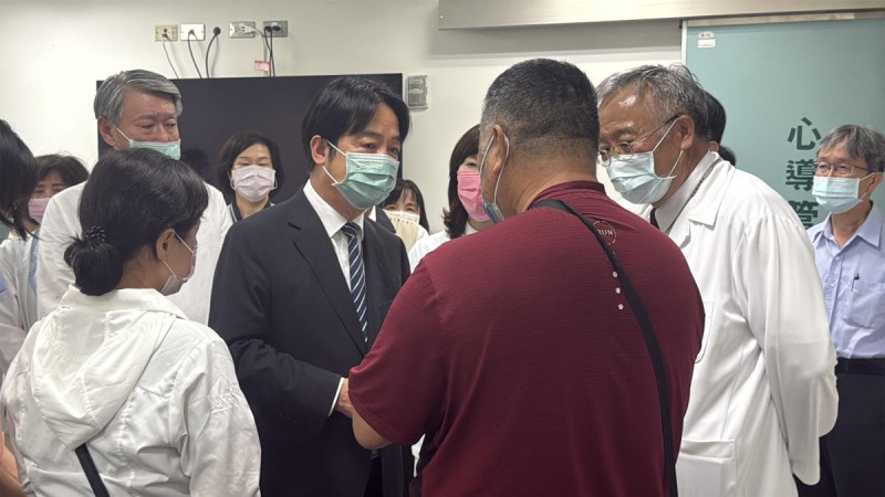  賴清德慰問李元瀚家屬。 圖：總統府提供 