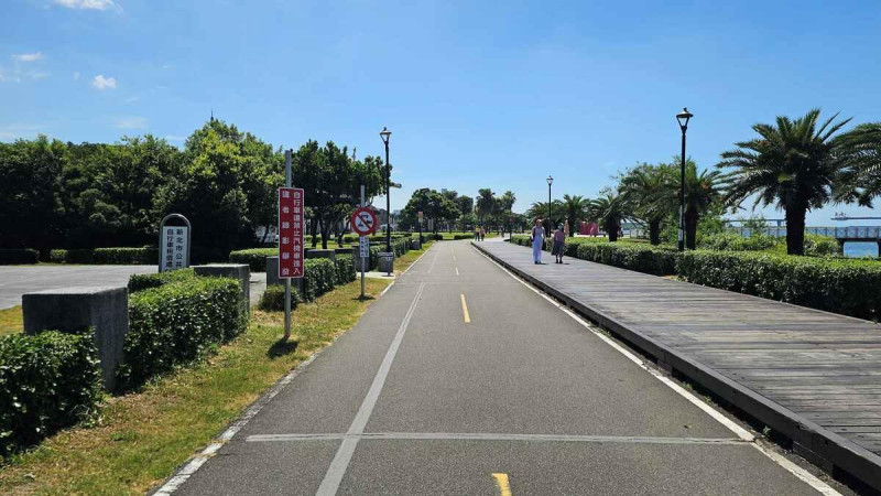 新北市高灘地工程管理處今(16)日宣布再新增5處科技執法點,其中包含「八里彩虹步道」 圖:「新北市政府高灘地工程管理處」提供