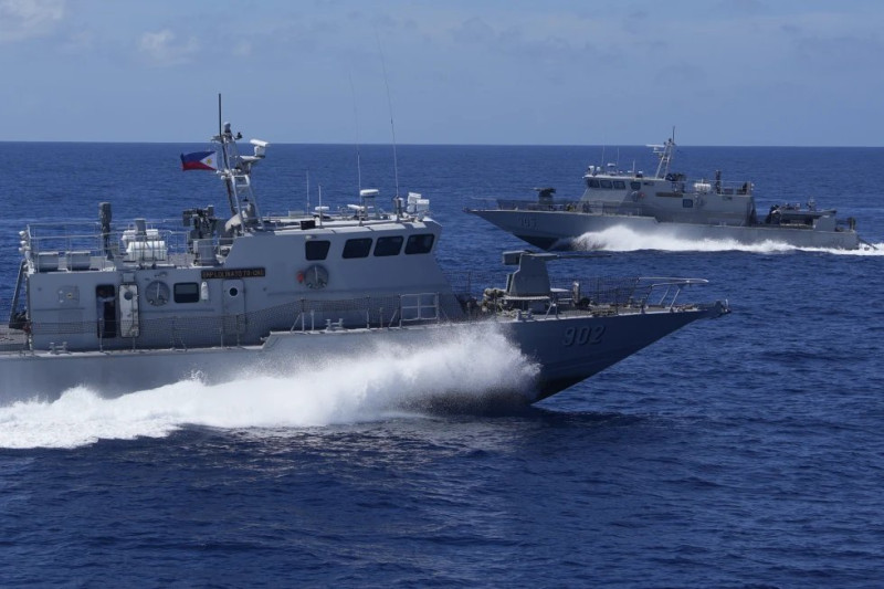 根據聲明，這座維修設施將專門服務菲律賓海軍，預計可供多艘小型軍用船舶進行維修與保養，設施內部也將設置兩處功能空間，作為設備儲放或會議用途。 圖:翻攝自X帳號@vanguardintel