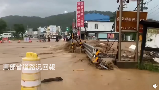 台9線南迴驛站上午8時左右的情況。   圖：翻攝自臉書「宜花東災害通報」