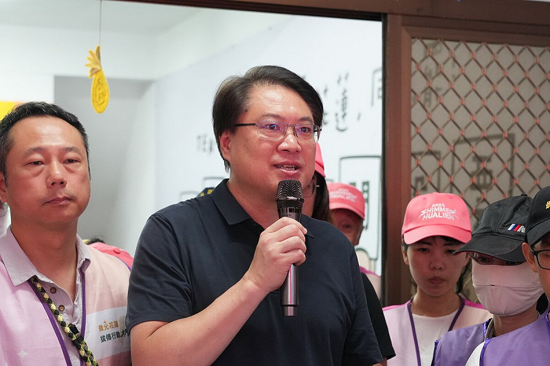 林右昌批民眾黨造勢宛如統促黨的場子   圖：民進黨／提供