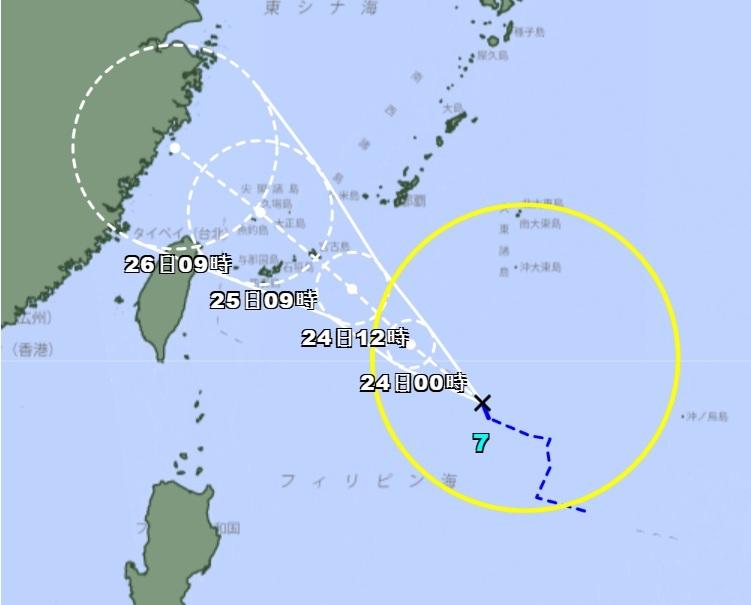 日本氣象廳預報路徑顯示,范斯高將由台灣東北方外海掃過進入台灣北部外海。 圖:日本氣象廳 日本氣象廳預報路徑顯示,范斯高將由台灣東北方外海掃過進入台灣北部外海。 圖:日本氣象廳