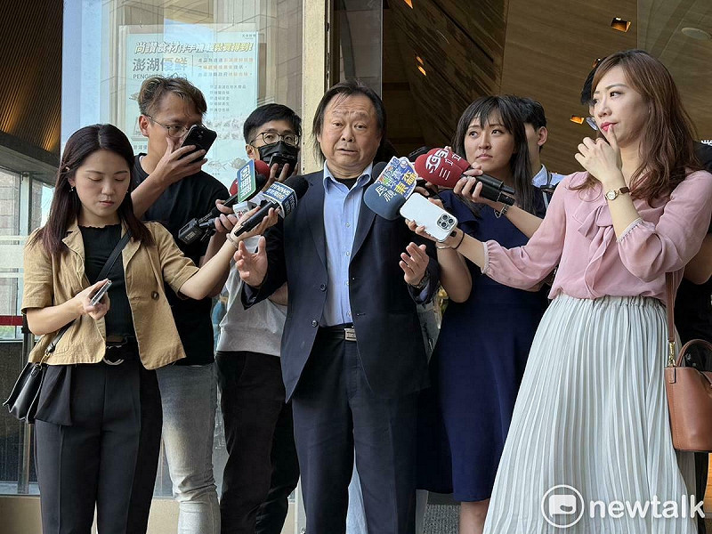 王世堅說，他在行為舉止遵照黨的決定，「但不必要到撕裂的地步」。   圖：高逸帆／翻攝