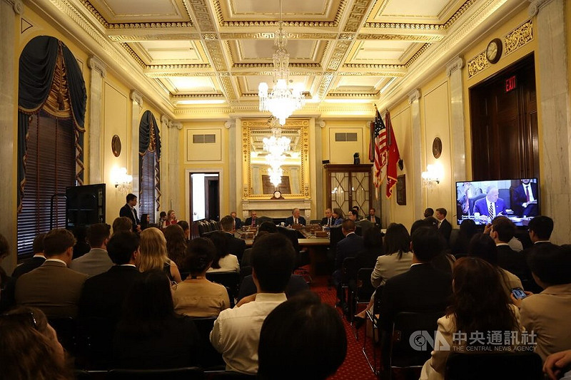 美國國會及行政部門中國問題委員會23日舉行「與台灣同一陣線:反制中國政治戰與跨國鎮壓」聽證會,聽證室一度坐滿幕僚及民眾。中央社記者鍾佑貞華盛頓攝 114年7月24日 圖:中央社提供