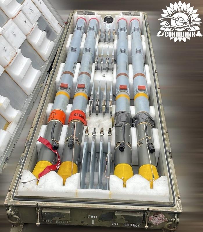 AIM-9L/M型「響尾蛇」空對空飛彈。 圖:翻攝自 FB粉專「世界尖端武器觀測站」 AIM-9L/M型「響尾蛇」空對空飛彈。 圖:翻攝自 FB粉專「世界尖端武器觀測站」