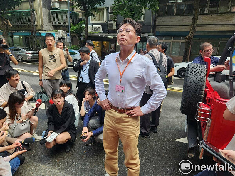 民眾黨主席國昌昨踢爆弊案後，再度向台北地檢署提出質疑。   圖：黃建豪／攝