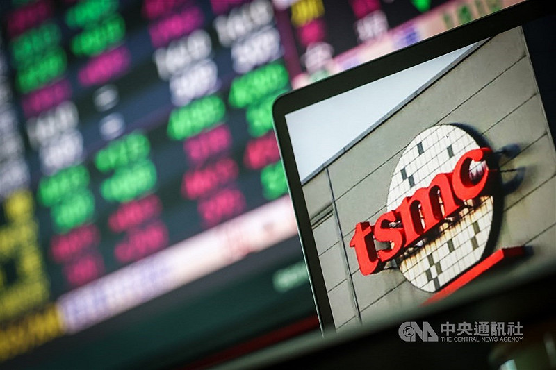 美國對等關稅預計8月1日上路，半導體關稅也即將出爐。專家預期，台灣對等關稅稅率不排除可能與日本的15%相當，半導體關稅對於台灣先進製程影響有限。（中央社檔案照片）   圖：中央社提供