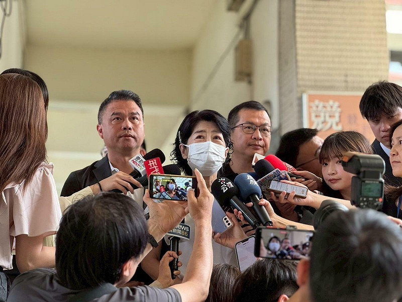 針對柯文哲無法參與投票一事，陳佩琪今（26）日上午受訪時質疑，法院不讓柯文哲投票的原因並不是「會影響公益」，而是「影響執政黨利益」。   圖：羅智強辦公室 提供