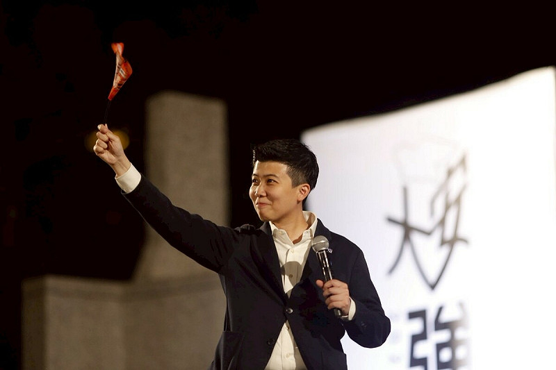 趙少康公開亮票、又在臉書加碼披露投票意向， 苗博雅直言，國民黨有個文化，叫做國民黨犯法正常，違法被查就高喊政治迫害，這是一股歪風。   圖：取自大安強強滾 - 罷免羅智強臉書（資料照）