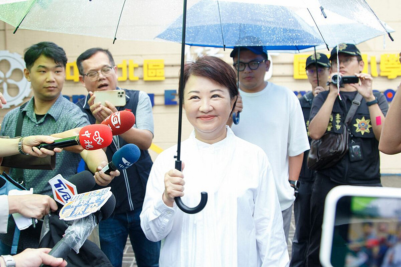 台中市長盧秀燕表示，台中市今（26）天順利完成投票，秀燕對全體市民家人、所有參與選務及警察同仁表達由衷的感謝。   圖：台中市政府/提供