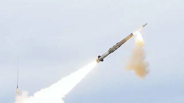  美軍在這場戰爭中發射超過150枚THAAD攔截彈，幾乎占據美國近四分之一的整體庫存，耗資逾19億美元。 圖：翻攝自《騰訊新聞》/《寰球戰略解讀》 
