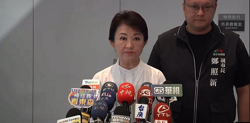盧秀燕澄清「普發4萬」假訊息，表示市府未發布此圖卡，且已對第一線公務員造成困擾，籲民眾切勿再轉傳。   台中市政府提供