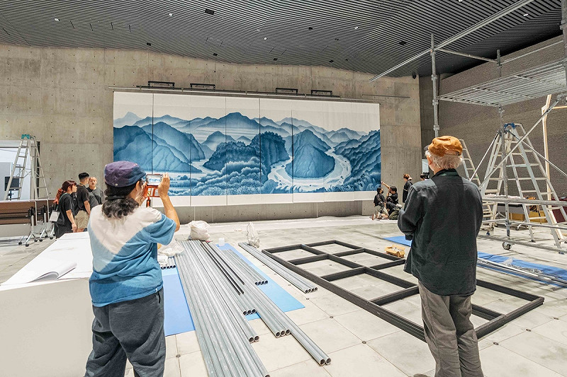 藝術家陳景林大型新作《臺灣母親河》首度曝光，躍上「臺灣光譜」展覽牆面。   圖：文化部提供