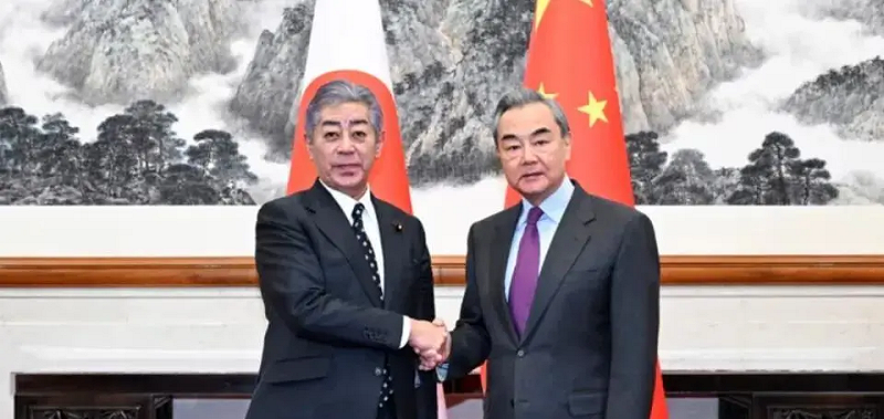 中國外交部長王毅與日本外交大臣岩屋毅。 圖:翻攝自騰訊網 中國外交部長王毅與日本外交大臣岩屋毅。 圖:翻攝自騰訊網