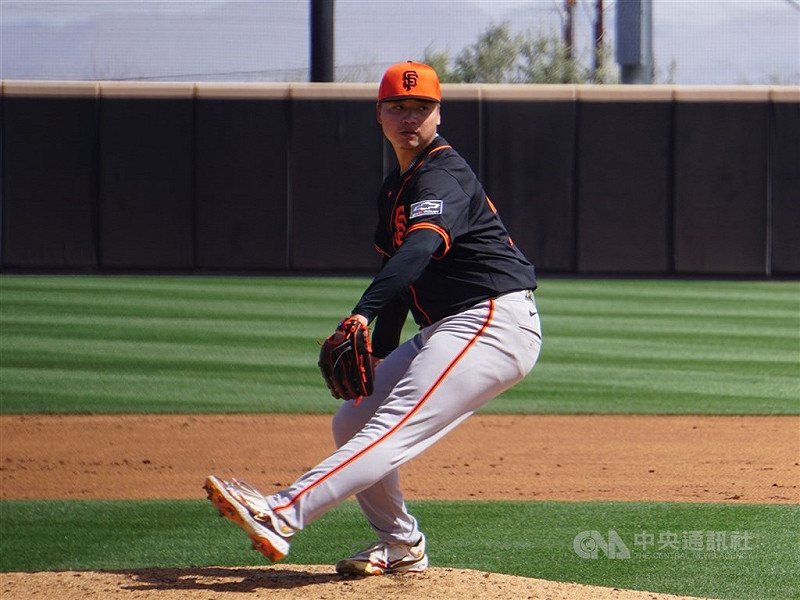 投手鄧愷威再獲重返美國職業棒球大聯盟（MLB）機會。（中央社檔案照片）   