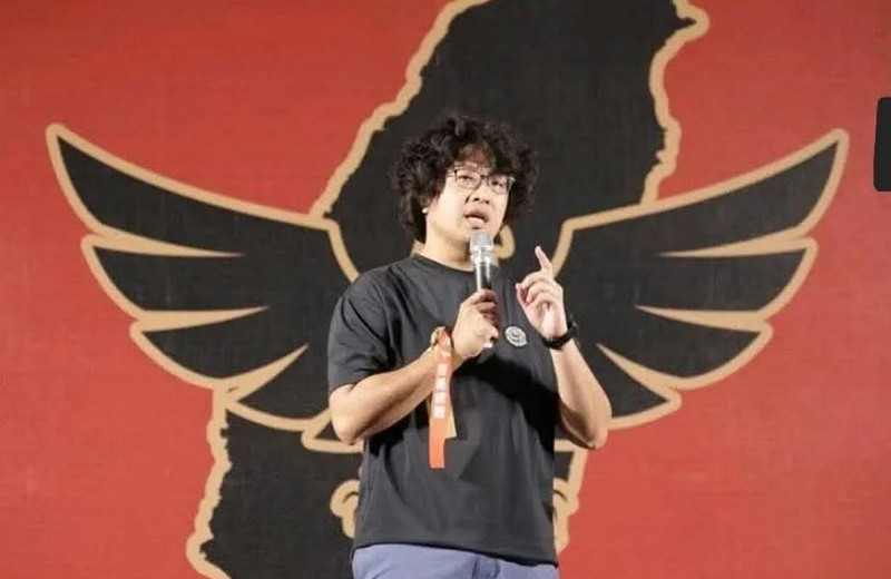 罷免團體於今年4月19日在凱道發動的集會活動，多名民進黨立委都受邀出席。   圖：擷取自羅智強Threads