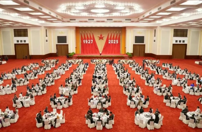 中國國防部舉辦大型記者會,說明9月3日天安門大閱兵與對台態度。 圖 : 翻攝自麒有此理 中國國防部舉辦大型記者會,說明9月3日天安門大閱兵與對台態度。 圖 : 翻攝自麒有此理