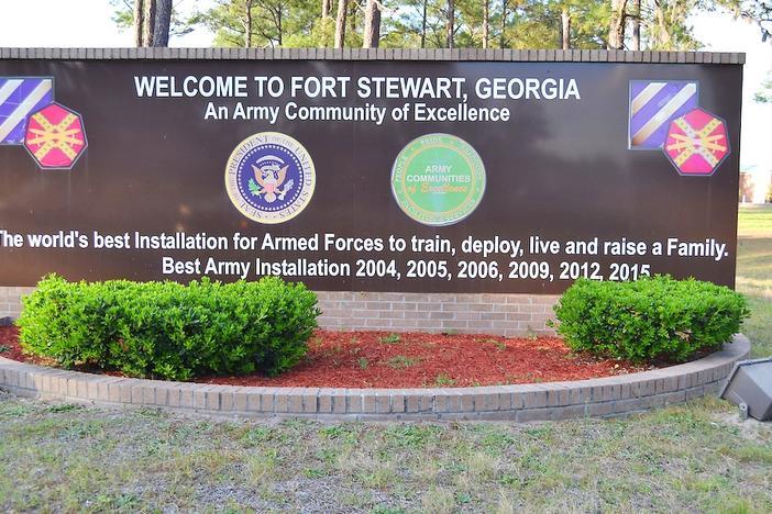 美國喬治亞州斯圖爾特堡(Fort Stewart)陸軍基地於當地時間 8 月 6 日上午發生一起槍擊事件,導致至少五名士兵受傷。 圖:翻攝自 環球網