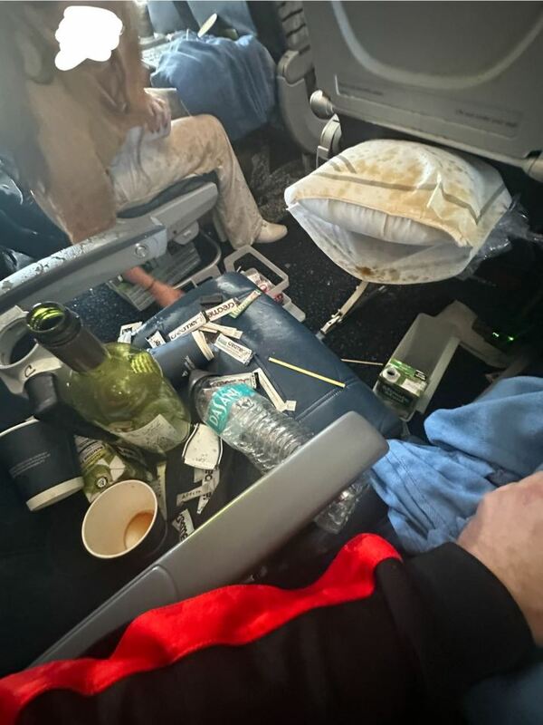  美國達美航空（Delta Air Lines）波音 747遇到亂流，緊急迫降造成 25 人受傷。 圖：翻攝自 X 