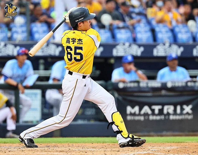 中華職棒中信兄弟隊9日在洲際主場靠著捕手高宇杰（圖）全場2安3打點、1得分好表現，終場以8比0完封富邦悍將隊，高宇杰也獲選單場MVP。（中信兄弟提供）中央社記者謝靜雯傳真  114年8月9日   