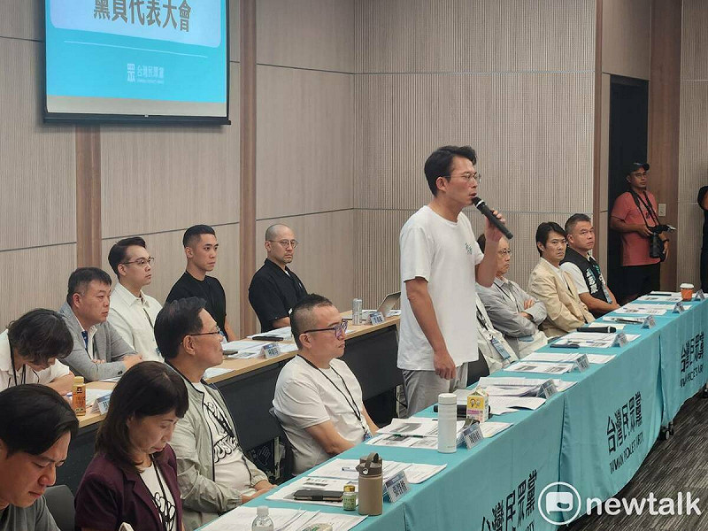 民眾黨舉行黨代表大會，外界關注是否落實前主席柯文哲立下的兩年條款。   圖：黃建豪/攝