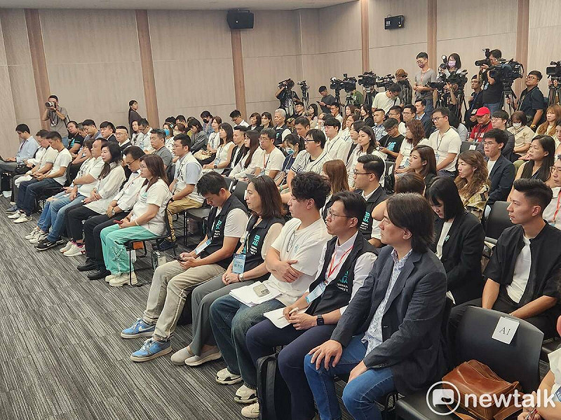 民眾黨舉行黨代表大會,外界關注是否落實前主席柯文哲立下的兩年條款。 圖:黃建豪/攝