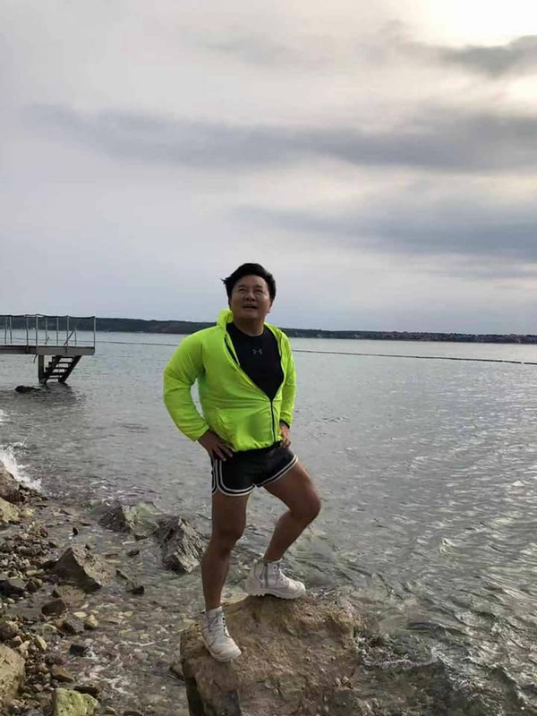 前主播眭澔平遭男整骨師指控按摩時性騷，眭否認並稱指控不實，若受辱應提告。   圖：翻攝自眭澔平　臉書專頁