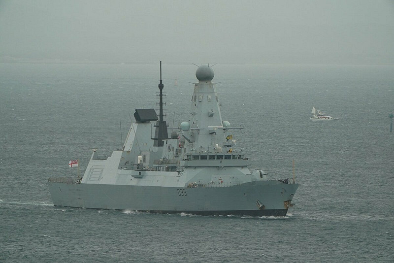 英國皇家海軍航艦打擊群，45型驅逐艦「無畏號（D33）」。   圖：翻攝「X」@Ug8OJZBu9IY8Sfw