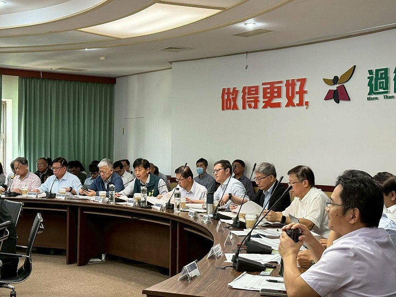 因應楊柳颱風來襲，行政院雲嘉南災後復原前進指揮所12日緊急會議，要求加強防颱，避免災區重複致災。   圖：行政院雲嘉南災後復原前進指揮所提供