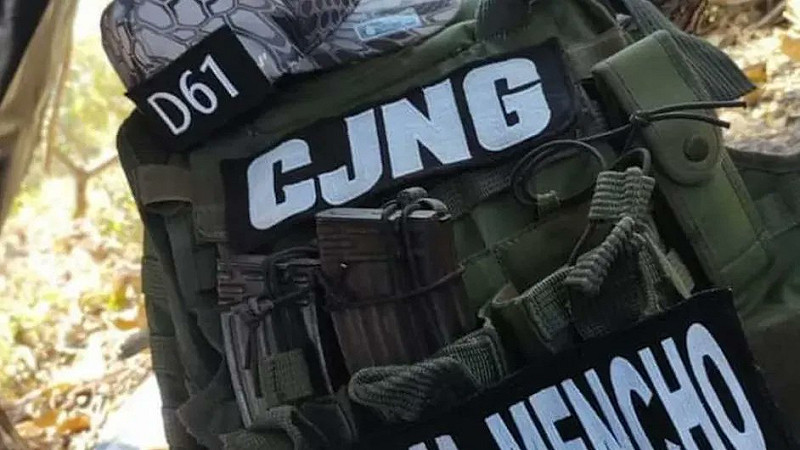 在雙邊關係微妙的背景下,本週墨西哥依舊向美國引渡了 26 名販毒集團頭目,包括與「哈利斯科新一代販毒集團」(CJNG)有關的 Los Cuinis 領袖阿比蓋爾·岡薩雷斯·瓦倫西亞,以及被控參與 2008 年殺害洛杉磯副警長的羅伯托·薩拉薩爾。 圖:翻攝自X帳號@Milenio 在雙邊關係微妙的背景下,本週墨西哥依舊向美國引渡了 26 名販毒集團頭目,包括與「哈利斯科新一代販毒集團」(CJNG)有關的 Los Cuinis 領袖阿比蓋爾·岡薩雷斯·瓦倫西亞,以及被控參與 2008 年殺害洛杉磯副警長的羅伯托·薩拉薩爾。 圖:翻攝自X帳號@Milenio