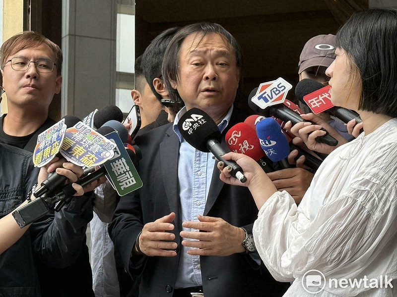 王世堅說，他願意給柯建銘最後的尊敬、最後的溫暖、最後的溫柔。   圖：高逸帆／攝