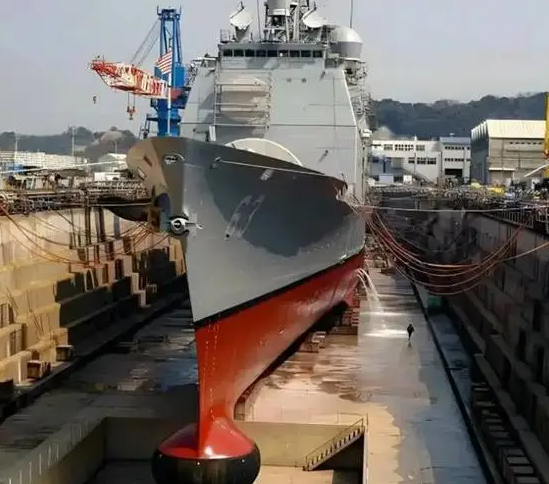 延誤原因包括造船廠管理效率低、乾船塢資源不足,以及熟練工人數量逐年減少。 圖:翻攝自馬妍 延誤原因包括造船廠管理效率低、乾船塢資源不足,以及熟練工人數量逐年減少。 圖:翻攝自馬妍