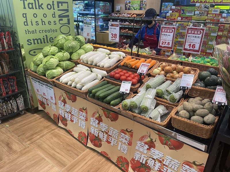 農業部與全台連鎖賣場通路合作推出優惠專區，方便民眾選購   圖：農業部／提供