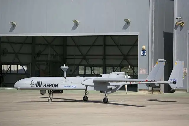 日本近日首次在本土測試以色列製造的「蒼鷺2」(Heron TP)無人機。 圖:翻攝自 騰訊網 日本近日首次在本土測試以色列製造的「蒼鷺2」(Heron TP)無人機。 圖:翻攝自 騰訊網