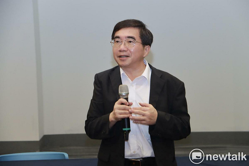 農糧署陳啓榮副署長主持花卉產業座談會。   圖：農業部提供